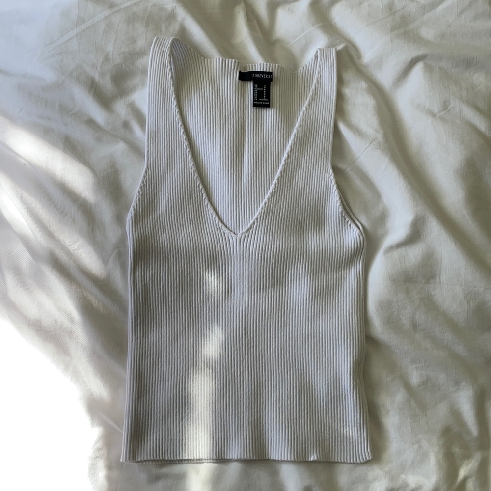 Ribbed white tank top